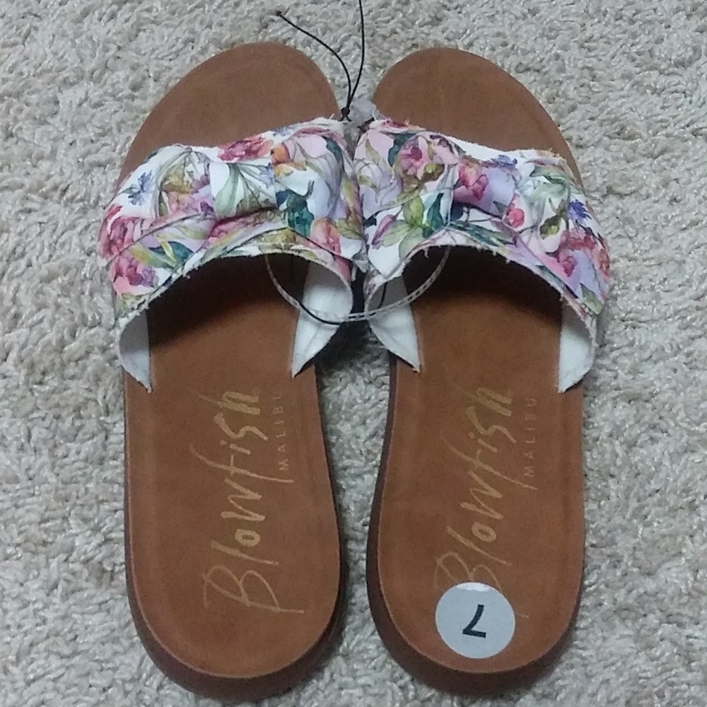 NWT Blowfish Lavender Floral Sandal Sz 7 - Picture 2 of 5